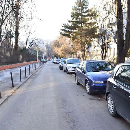 Cozy 2 Rooms Apartment Drumul Taberei Bukares Bagian luar foto